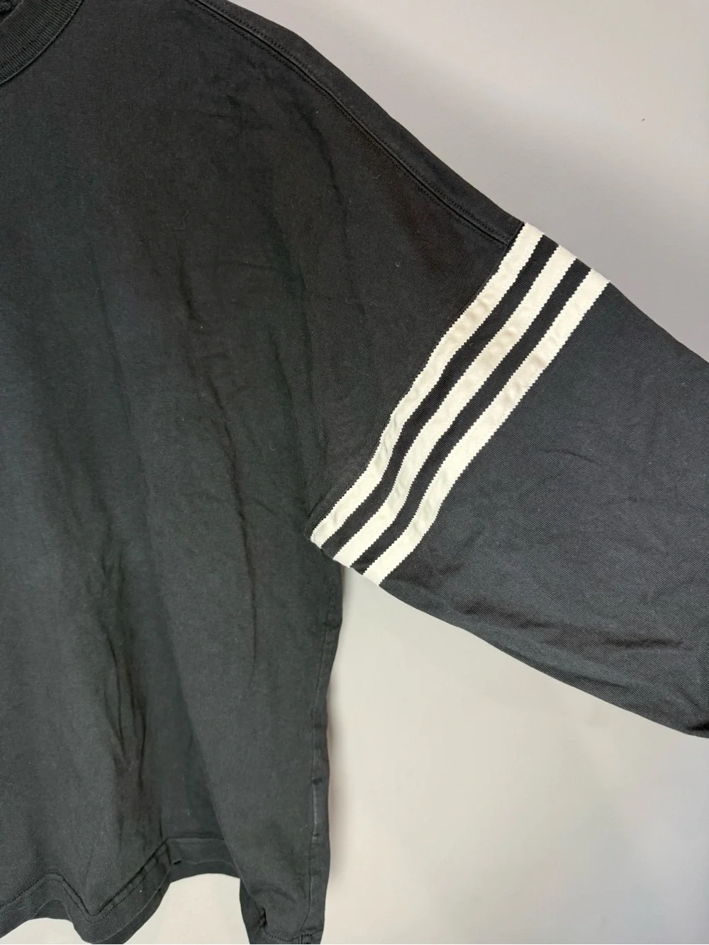 adidas Originals Men's‎ Adicolor Neuclassics size small